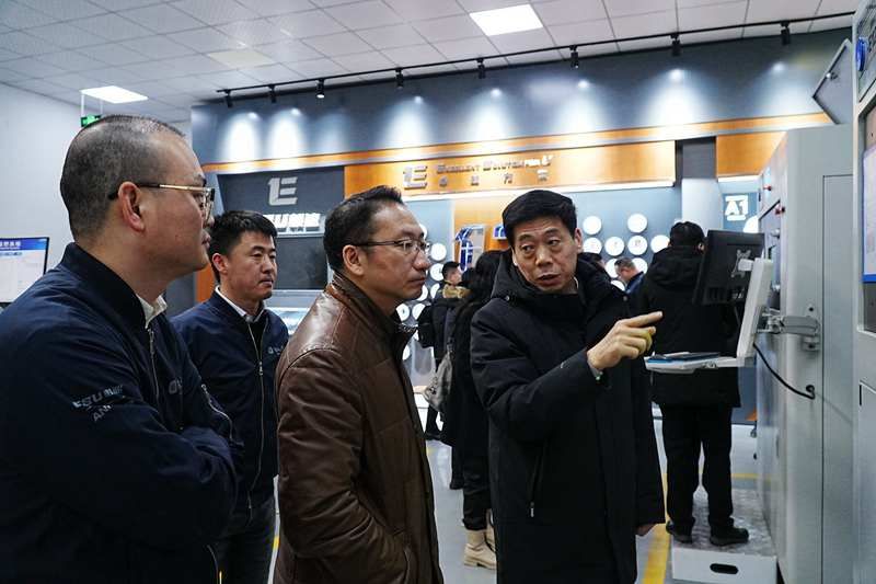 廣州市荔灣區(qū)區(qū)長譚明鶴、廣州工控副總經(jīng)理張勁泉一行蒞臨上海毅速考察交流